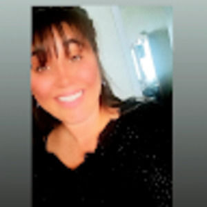 Meet your Posher, Larissa